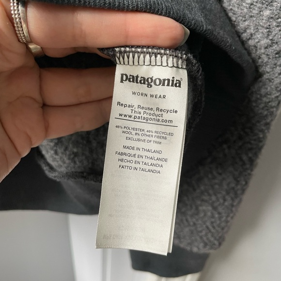 Patagonia Woolyester Fleece Pullover Sweatshirt - Picture 6 of 6
